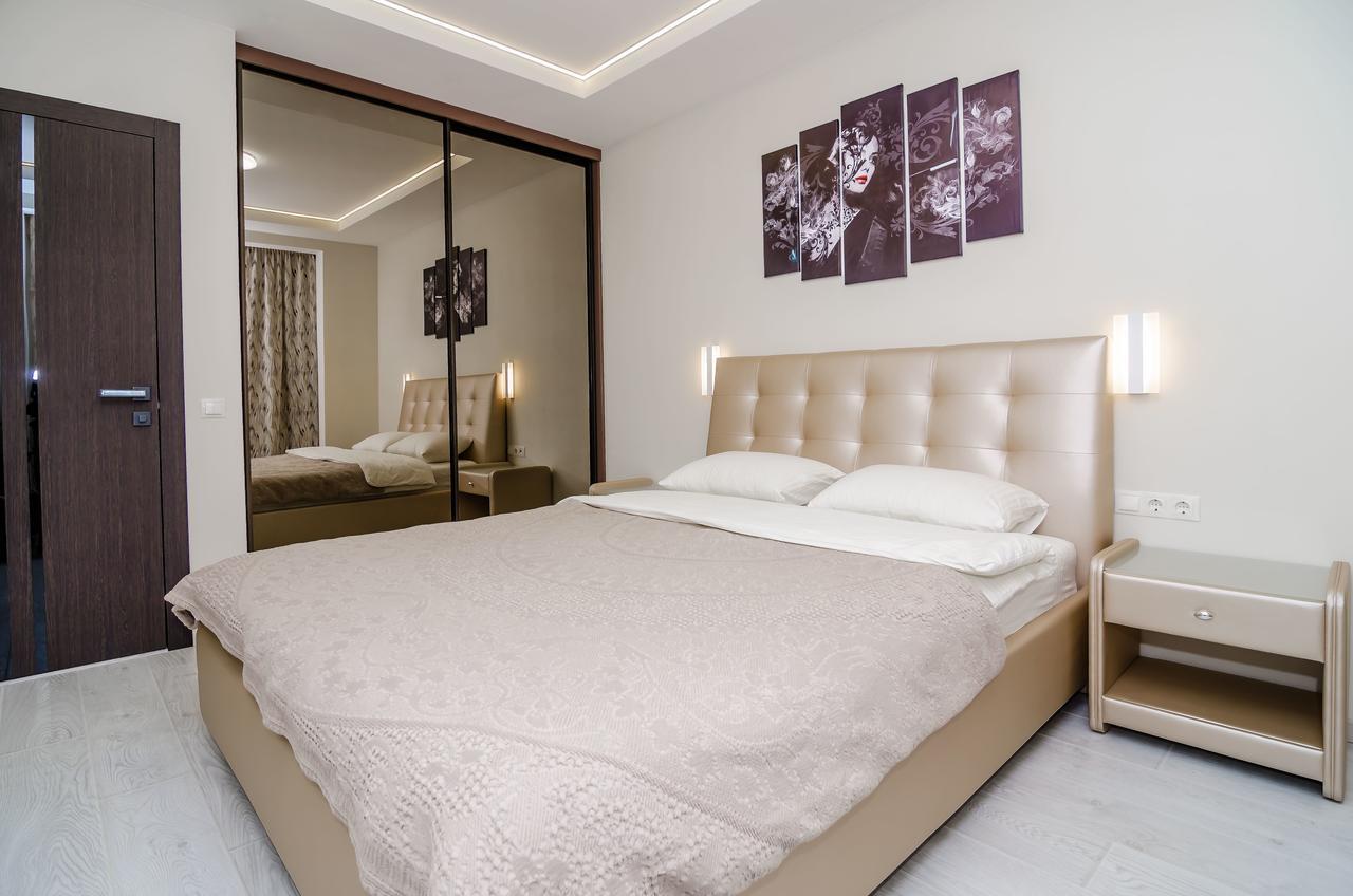 Amazing Apartment In The Center Of Kiev Luaran gambar